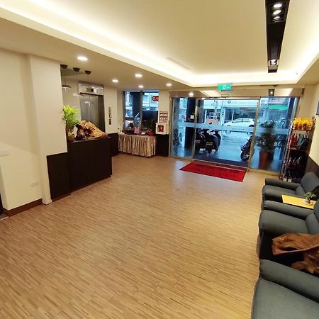 富裕商旅 Rich-Hotel Taitung Luaran gambar